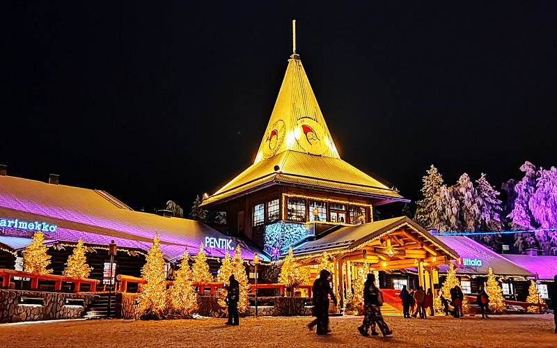 Santa’s Village: A Magical Holiday Theme Park Experience